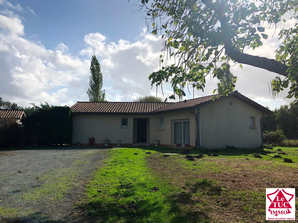SAUGON MAISON DE PLAIN PIED sur 2890 m² SAUGON MAISON DE PLAIN PIED sur 2890 m²