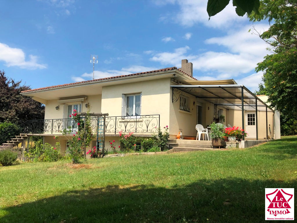 MONTLIEU LA GARDE MAISON SUR 4 670 M² MONTLIEU LA GARDE MAISON SUR 4 670 M²