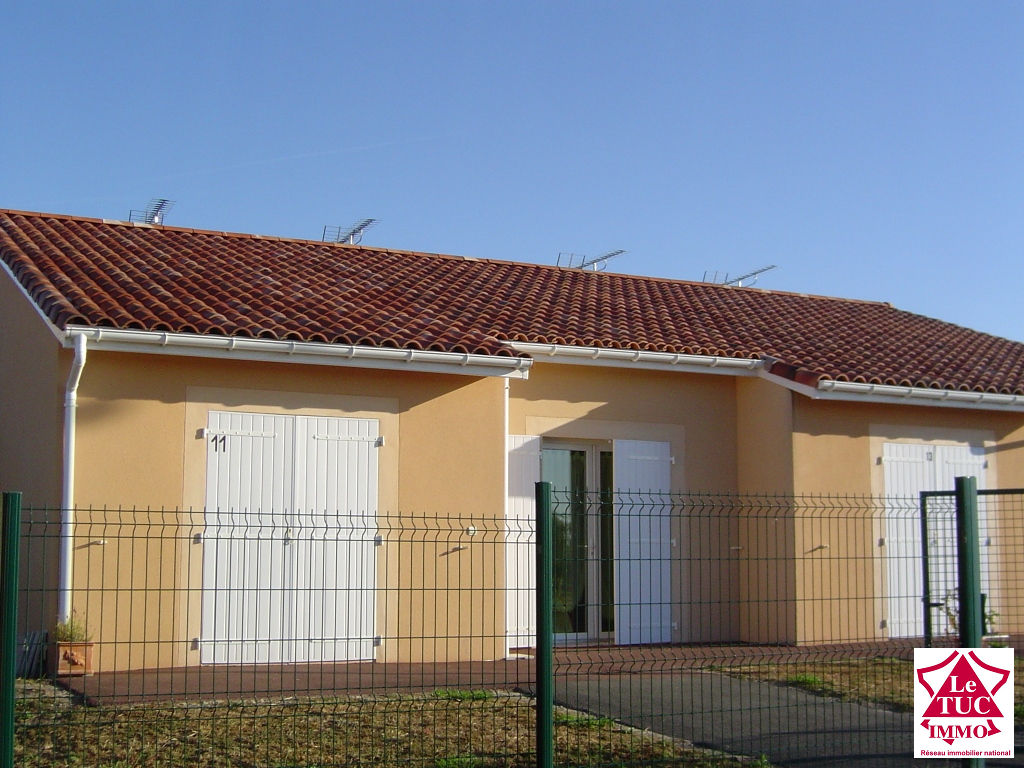 SAINT-SAVIN APPARTEMENT T2 de plain-pied A LOUER SAINT-SAVIN APPARTEMENT T2 de plain-pied A LOUER