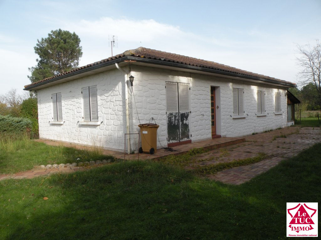 REIGNAC Maison plain pied 98 m² sur 3 248 m² REIGNAC Maison plain pied 98 m² sur 3 248 m²