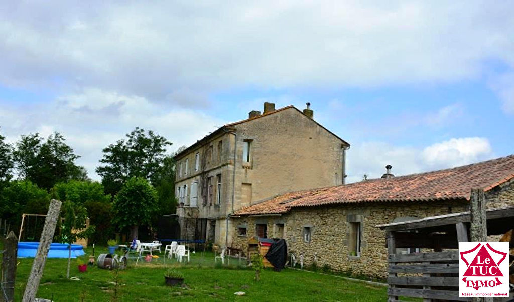 CARTELEGUE Ensemble immobilier d'environ 290 m² et parcelles de 7 ha CARTELEGUE Ensemble immobilier d'environ 290 m² et parcelles de 7 ha