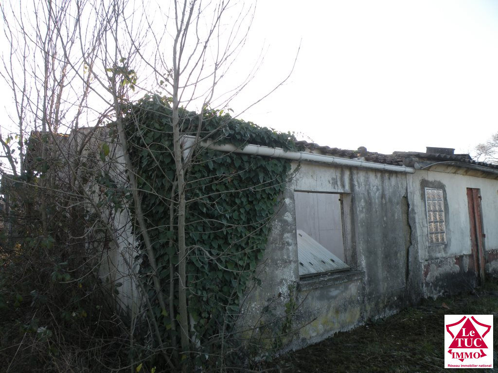 MARCILLAC Ensemble de trois maisons sur 479 m² MARCILLAC Ensemble de trois maisons sur 479 m²