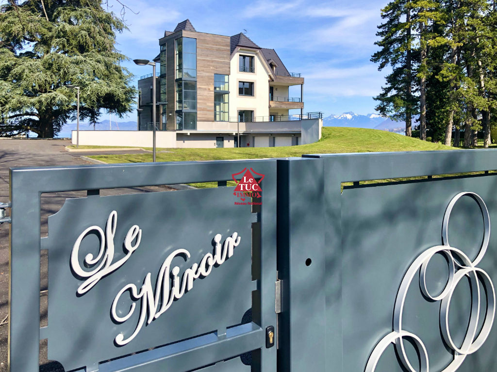 UNIQUE SUR LES RIVES DU LAC LEMAN (Lac de Genève) Secteur EVIAN PORT PRIVE UNIQUE SUR LES RIVES DU LAC LEMAN (Lac de Genève) Secteur EVIAN PORT PRIVE