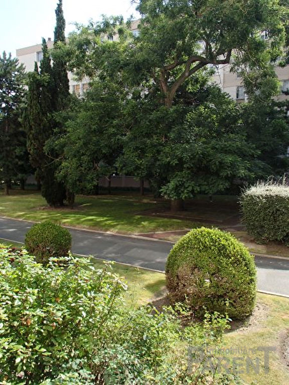 BOULOGNE - BILLANCOURT - 2 pièces de 42,72 m² BOULOGNE - BILLANCOURT - 2 pièces de 42,72 m²