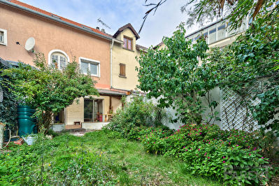 Maison Malakoff 141 m² - 90 m² de terrain Maison Malakoff 141 m² - 90 m² de terrain