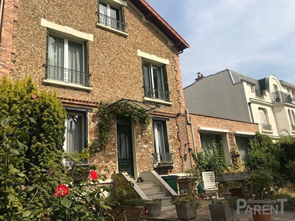 EXCLUSIVITE CHÂTILLON : Vaste maison familiale de 240 m² utiles EXCLUSIVITE CHÂTILLON : Vaste maison familiale de 240 m² utiles