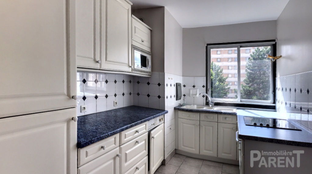 Bagneux - beau 2 pièces de 47,5 m2 au 3ème étage avec balcon, cave et parking Bagneux - beau 2 pièces de 47,5 m2 au 3ème étage avec balcon, cave et parking