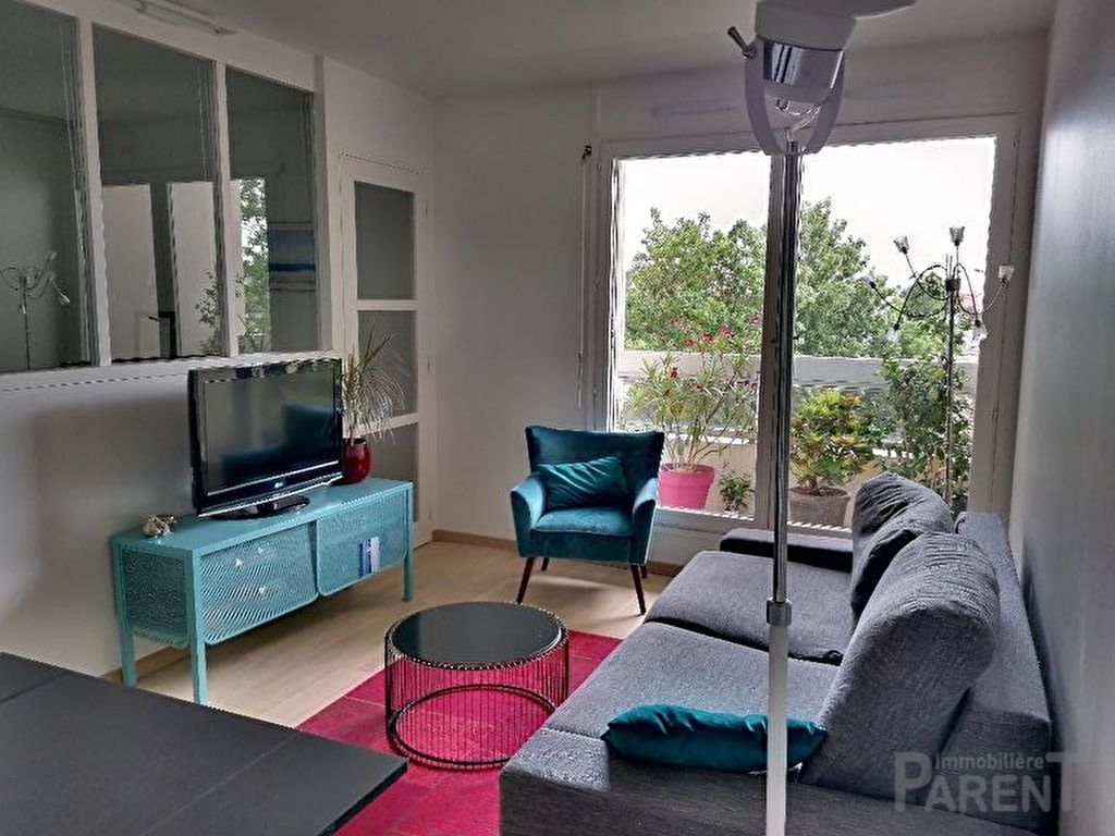 Appartement Issy Les Moulineaux 1 pièce(s) 35 m2 Appartement Issy Les Moulineaux 1 pièce(s) 35 m2