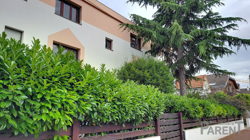 2/P Balcon Issy Les Moulineaux 50 m2 2/P Balcon Issy Les Moulineaux 50 m2