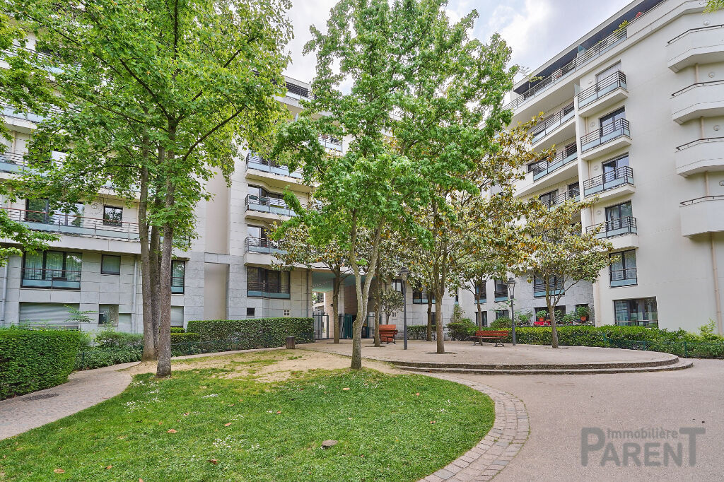 STUDIO LA FERME ISSY 24 m² -cave et parking STUDIO LA FERME ISSY 24 m² -cave et parking
