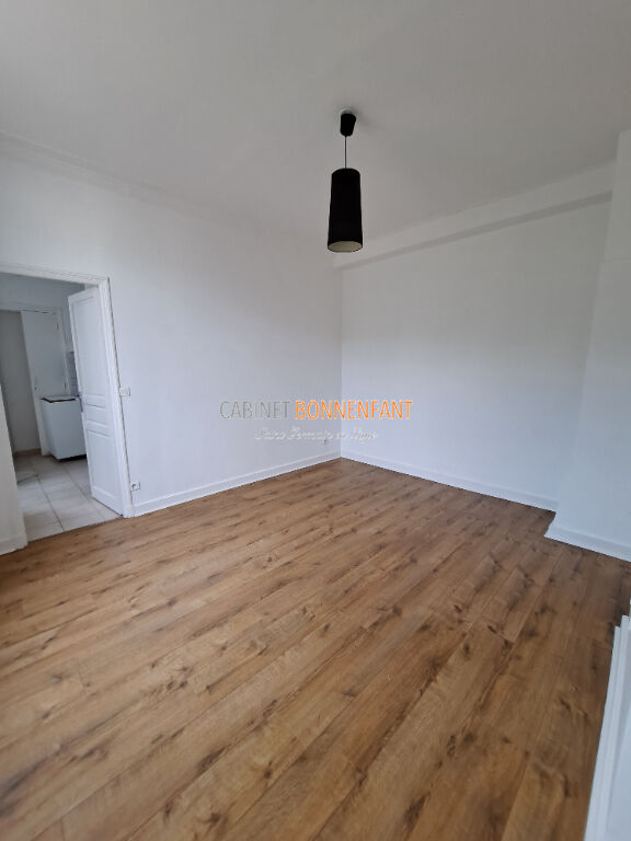 Appartement Saint Germain En Laye 1 pièce(s) 25 m2 Appartement Saint Germain En Laye 1 pièce(s) 25 m2