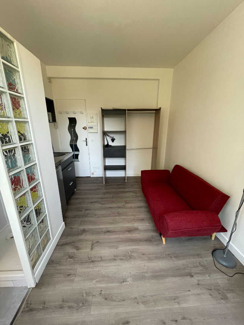 Appartement Saint Germain En Laye 1 pièce(s) 12.16 m2 Appartement Saint Germain En Laye 1 pièce(s) 12.16 m2