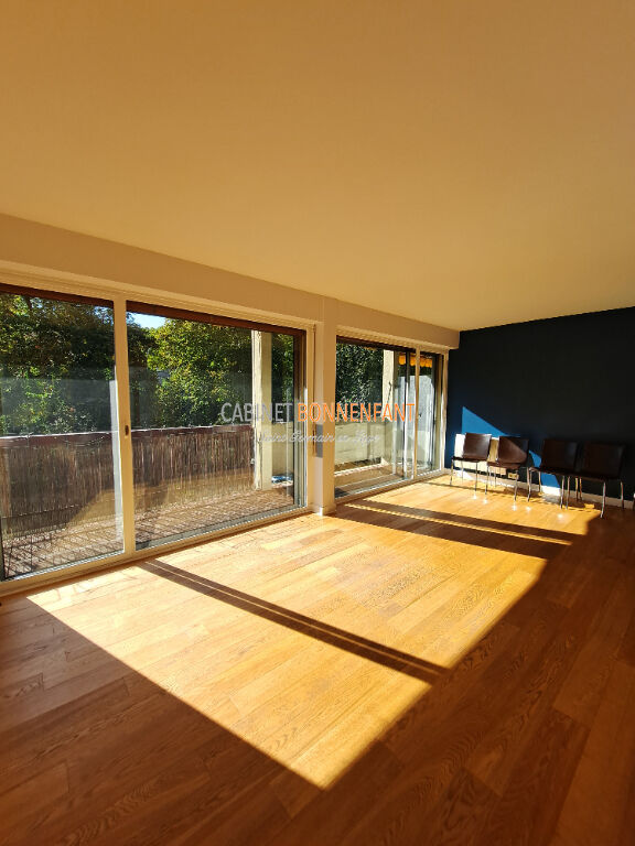 Appartement meublé Saint Germain En Laye 4 pièce(s) 95 m2 Appartement meublé Saint Germain En Laye 4 pièce(s) 95 m2