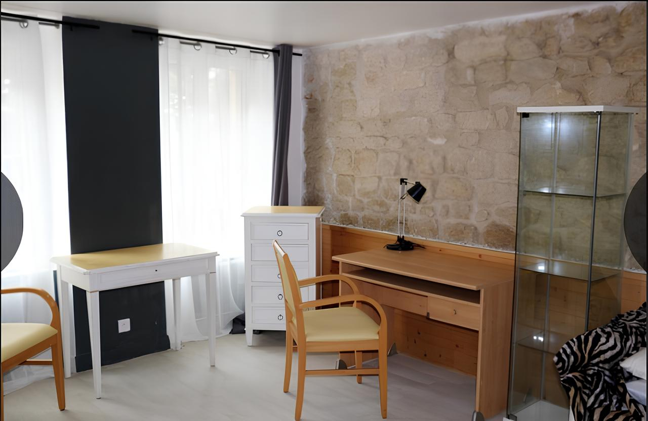 Appartement Saint Germain En Laye 2 pièce(s) 27.4 m2 Appartement Saint Germain En Laye 2 pièce(s) 27.4 m2