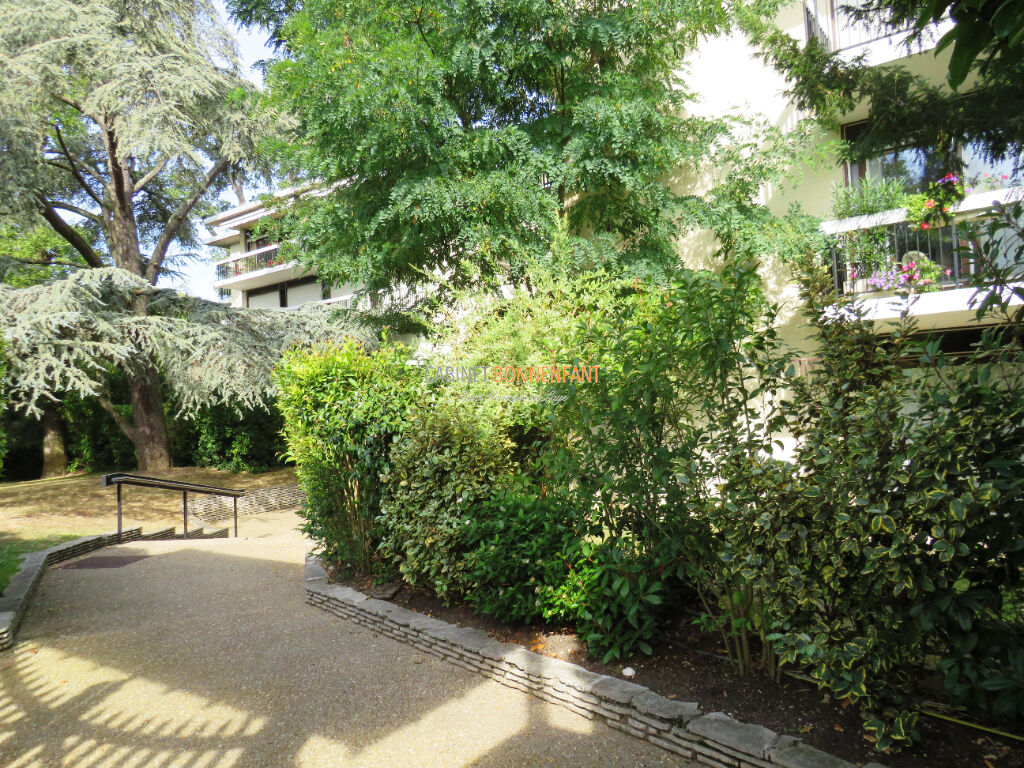 St Germain centre quartier Forêt - Appt 5 pièces + jardin St Germain centre quartier Forêt - Appt 5 pièces + jardin