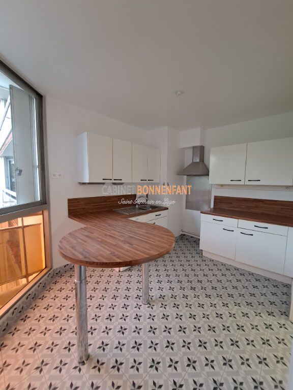 Appartement Saint Germain En Laye 4 pièce(s) 80.31 m2 Appartement Saint Germain En Laye 4 pièce(s) 80.31 m2