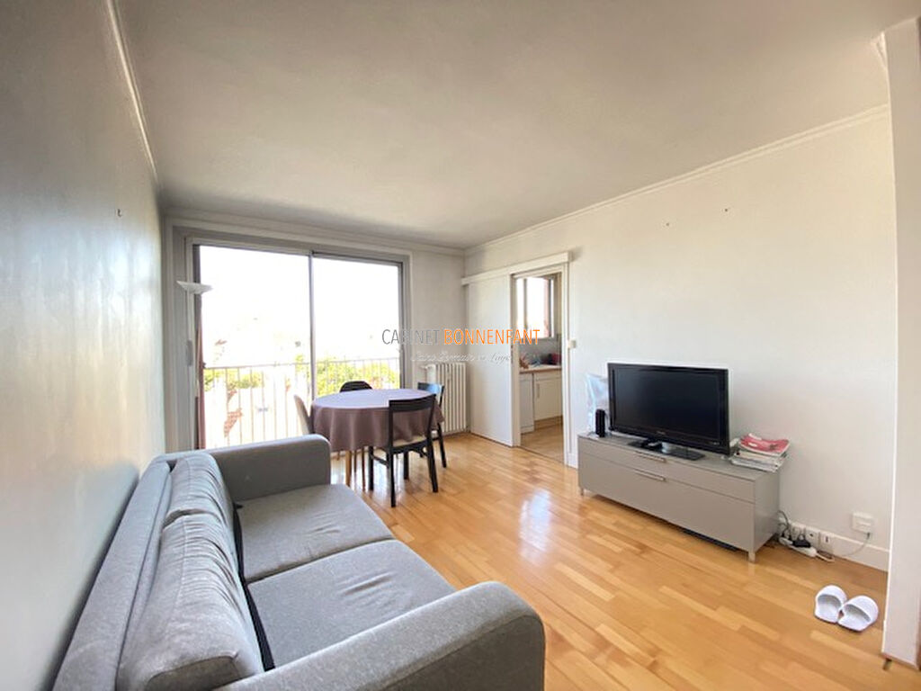 Appartement Saint Germain En Laye 2 pièce(s) 43.45 m2 Appartement Saint Germain En Laye 2 pièce(s) 43.45 m2