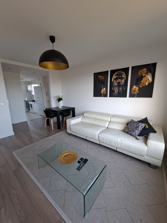 Appartement Saint Germain En Laye 3 pièce(s) 53 m2 Appartement Saint Germain En Laye 3 pièce(s) 53 m2