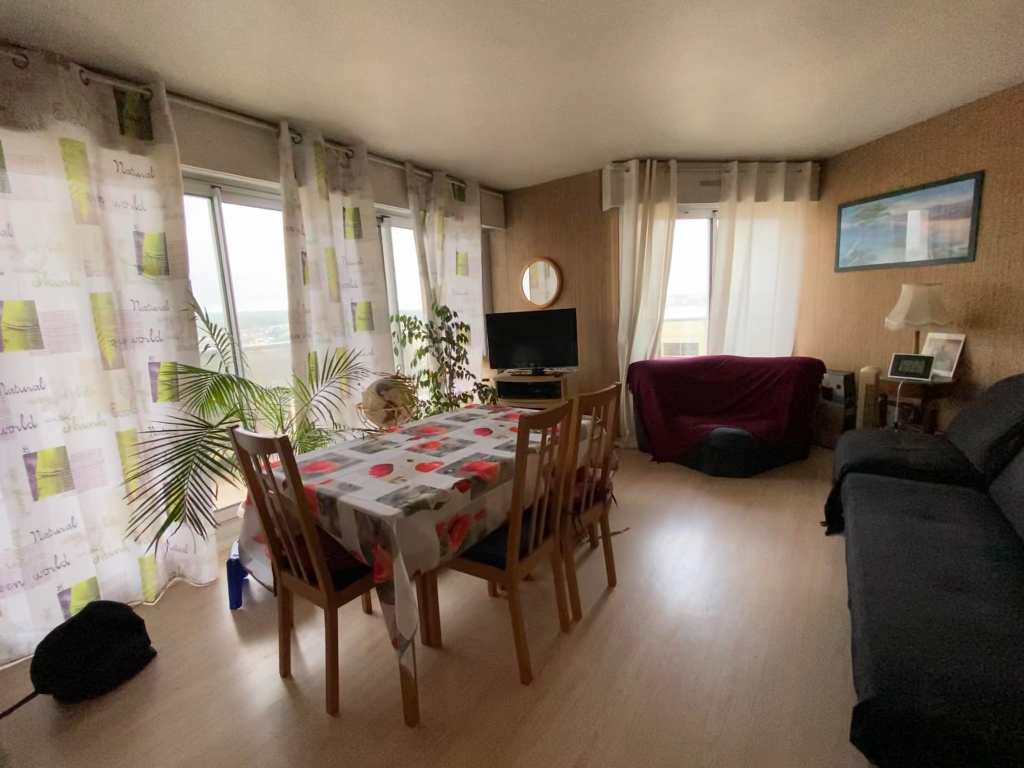 Appartement Saint Germain En Laye 3 pièce(s) 71.5 m2 Appartement Saint Germain En Laye 3 pièce(s) 71.5 m2