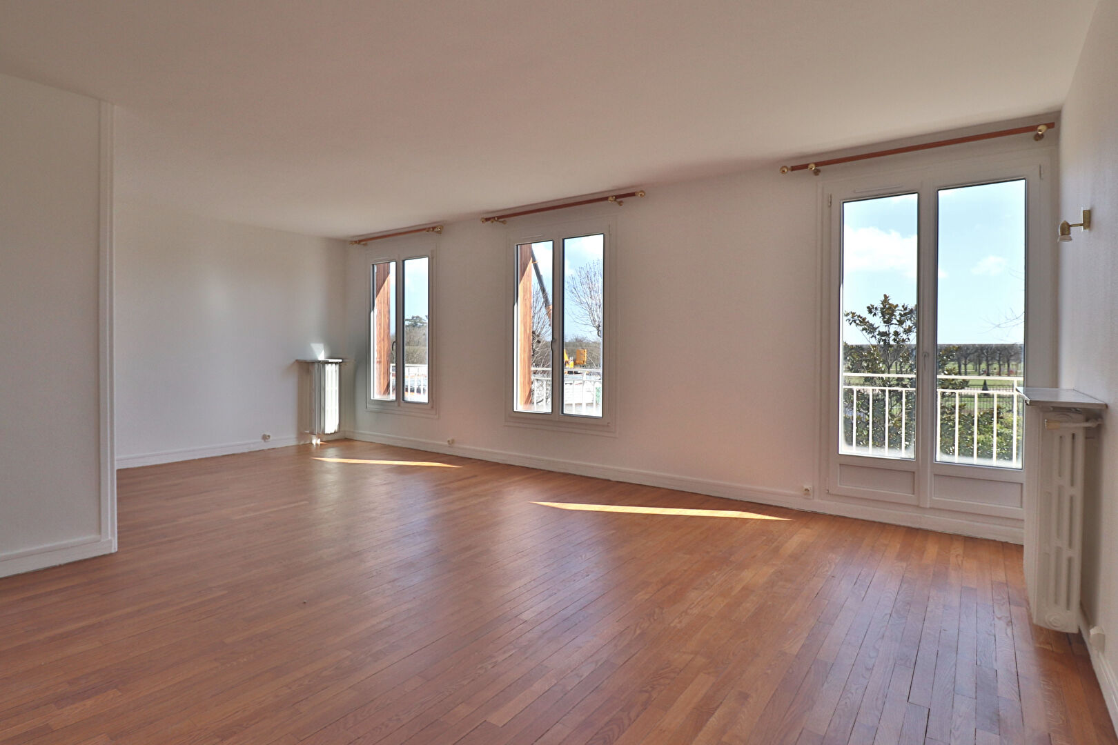 Appartement Saint Germain En Laye 5 pièce(s) 100.46 m2 Appartement Saint Germain En Laye 5 pièce(s) 100.46 m2