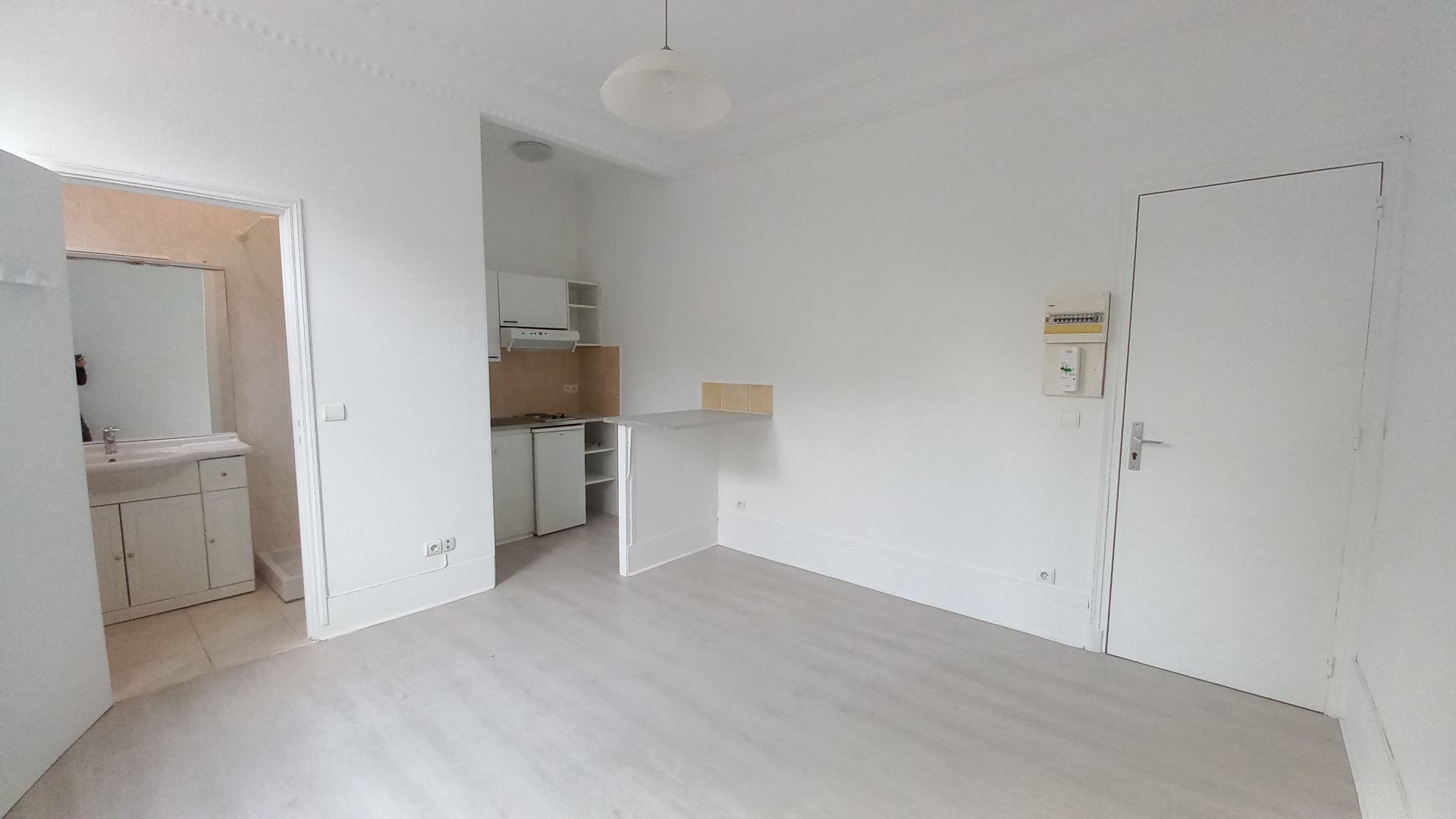 Appartement Saint Germain En Laye 1 pièce(s) 18.08 m2 Appartement Saint Germain En Laye 1 pièce(s) 18.08 m2