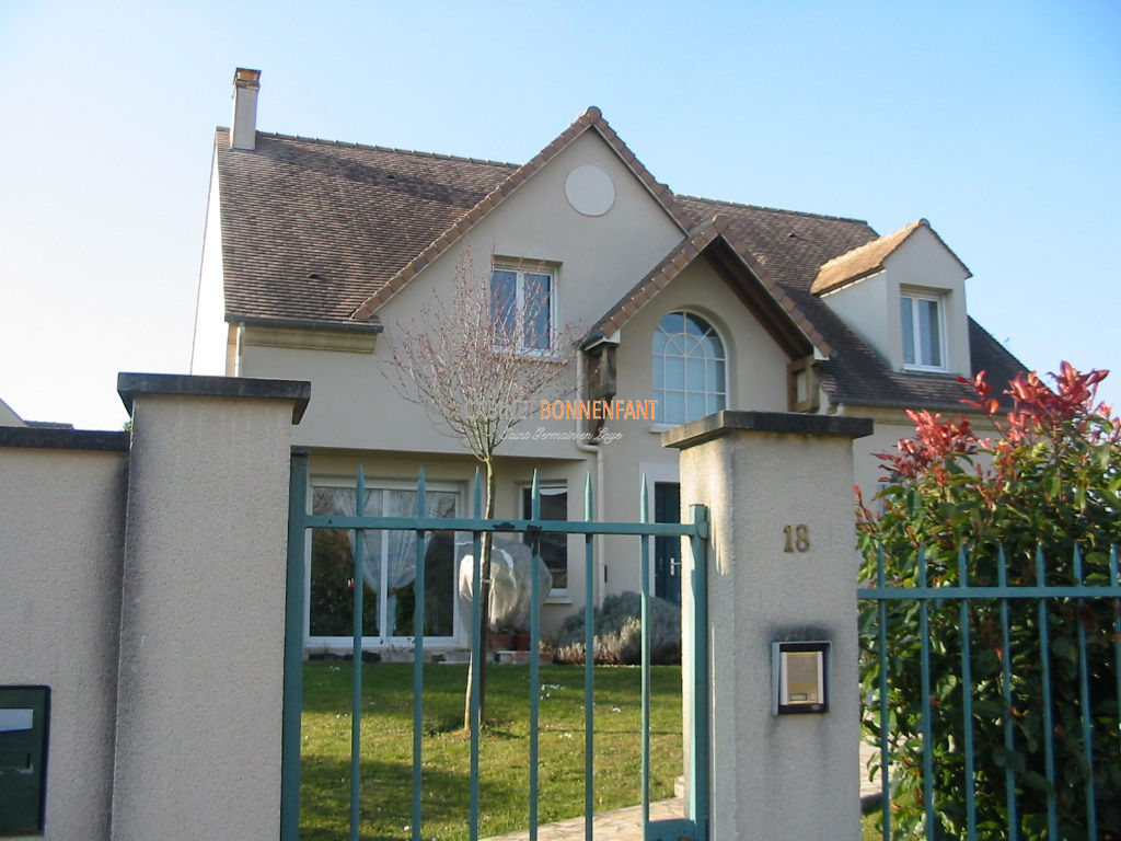 Maison Saint-germain-en-laye 6 pièce(s) 142 m2 Maison Saint-germain-en-laye 6 pièce(s) 142 m2