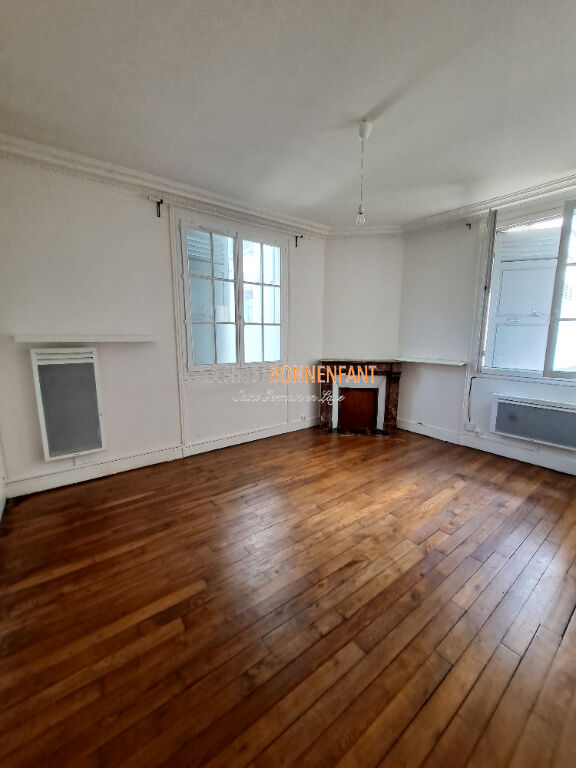 Appartement Saint Germain En Laye 1 pièce(s) 27 m2 Appartement Saint Germain En Laye 1 pièce(s) 27 m2