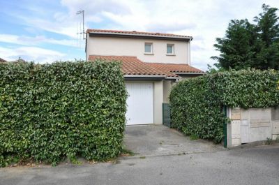 *(NE) VILLEMOUSTAUSSOU TRES BELLE AFFAIRE