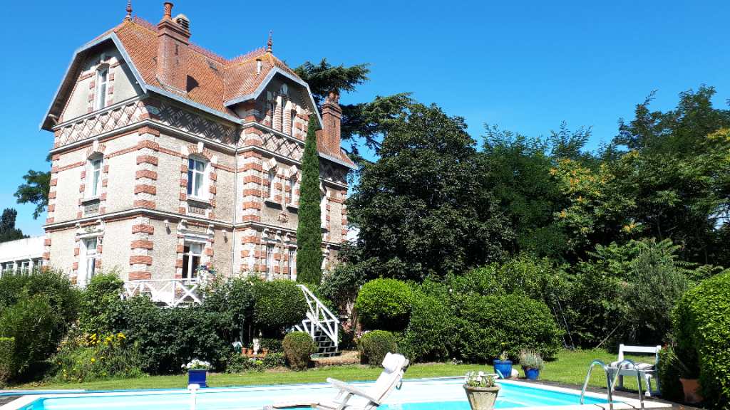 Saint Georges Sur Loire 15'Angers Ouest. Visite virtuelle 360 °. Saint Georges Sur Loire 15'Angers Ouest. Visite virtuelle 360 °.