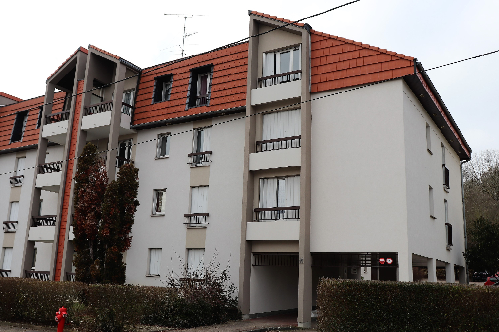 Appartement 2 pièces 42 m² 1 chambre 2 parkings à vendre à METZ Appartement 2 pièces 42 m² 1 chambre 2 parkings à vendre à METZ