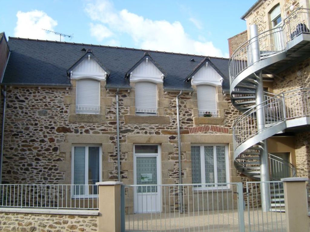 VENTE APPARTEMENT 3 PIECES EN DUPLEX MATIGNON VENTE APPARTEMENT 3 PIECES EN DUPLEX MATIGNON