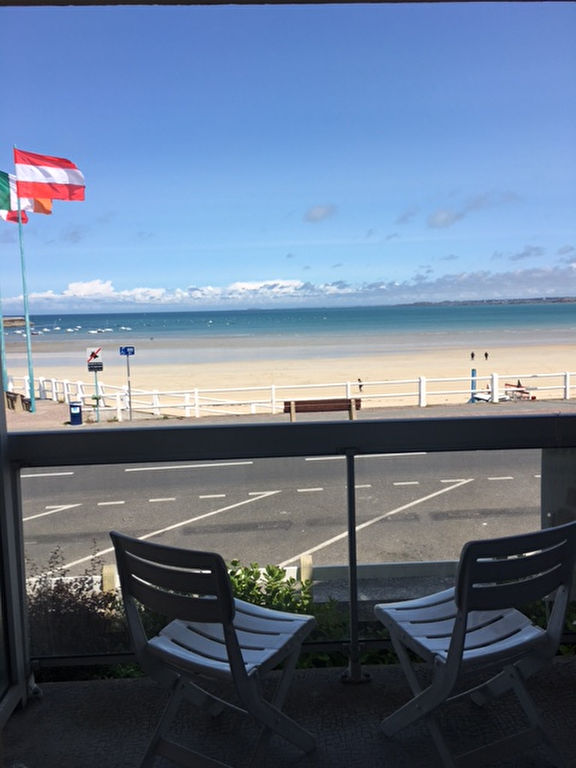 A VENDRE - T3 - FRONT DE MER balcon - place de parking A VENDRE - T3 - FRONT DE MER balcon - place de parking