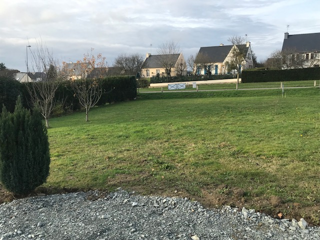 A VENDRE TERRAIN A CREHEN A VENDRE TERRAIN A CREHEN