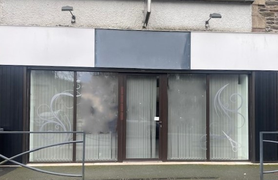 A VENDRE LOCAL COMMERCIAL+ APPARTEMENT T2 MATIGNON A VENDRE LOCAL COMMERCIAL+ APPARTEMENT T2 MATIGNON