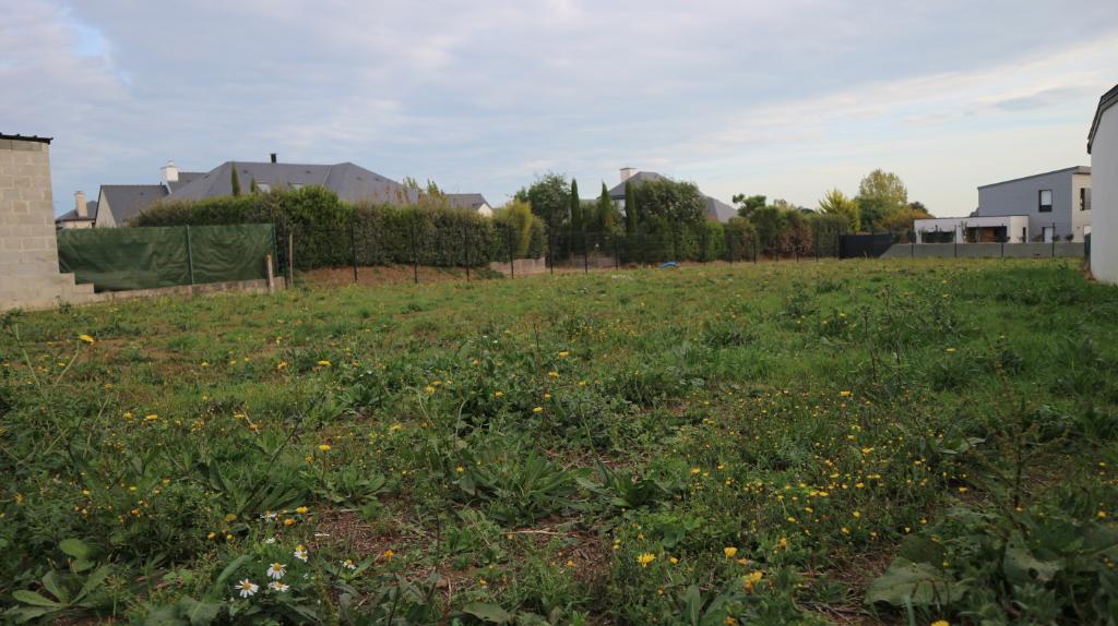 TERRAIN CONSTRUCTIBLE Proche Plages et commerces! TERRAIN CONSTRUCTIBLE Proche Plages et commerces!