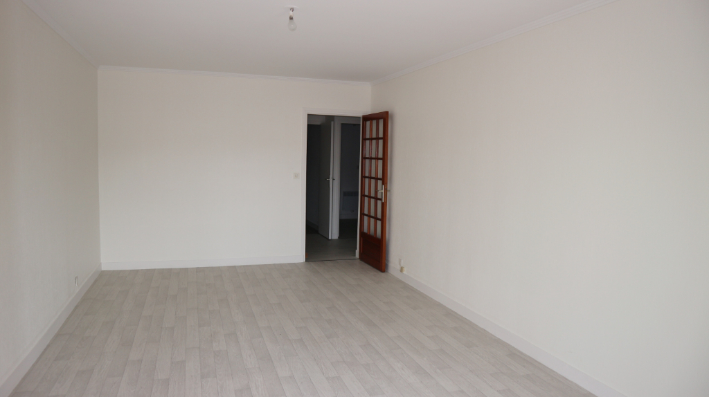 VENDU PAR : APPARTEMENT DE TYPE 2 SAINT CAST VENDU PAR : APPARTEMENT DE TYPE 2 SAINT CAST