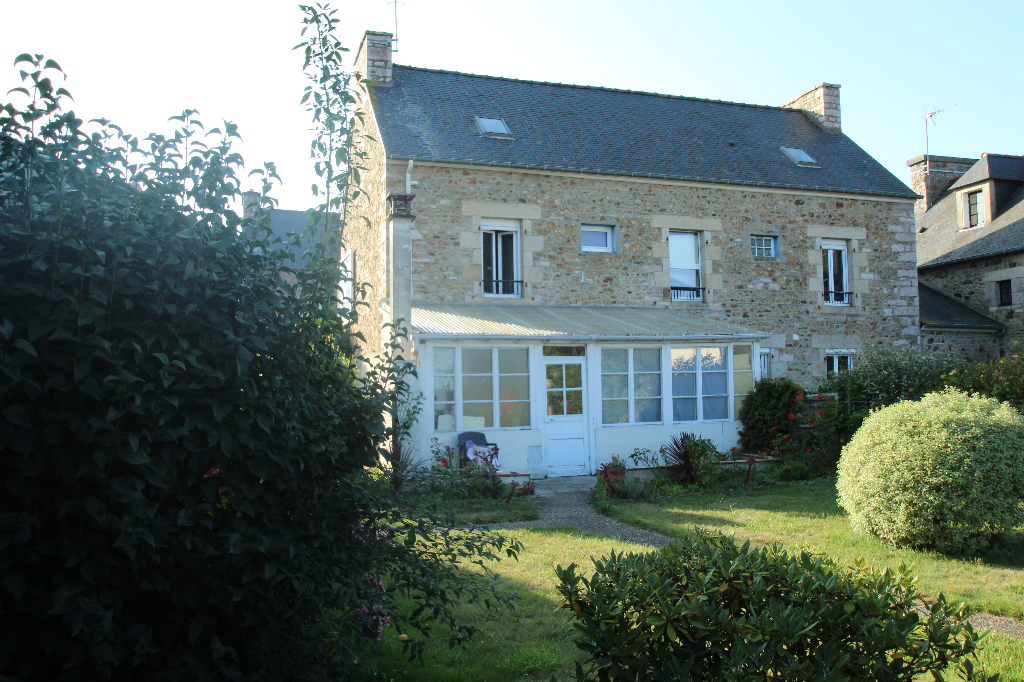 A VENDRE MAISON HENANBIHEN A VENDRE MAISON HENANBIHEN