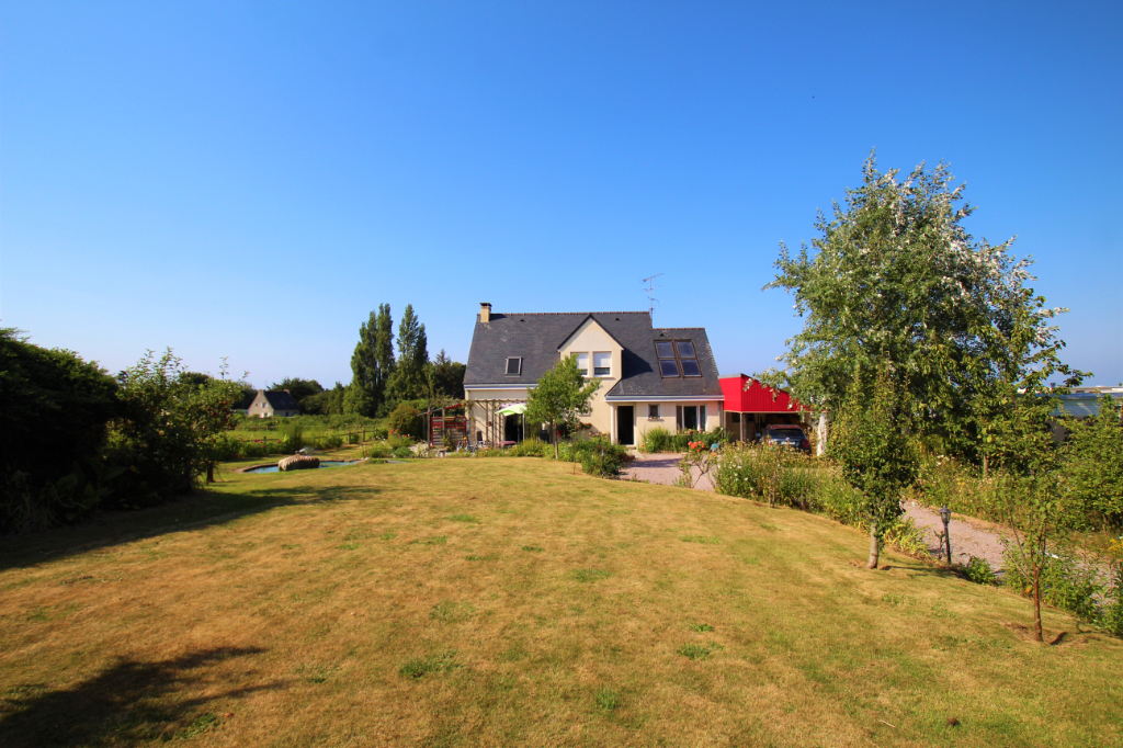 MAISON SAINT JACUT MAISON SAINT JACUT