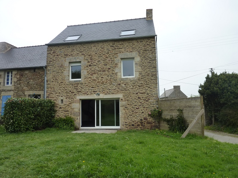 A VENDRE MAISON EN PIERRE A VENDRE MAISON EN PIERRE