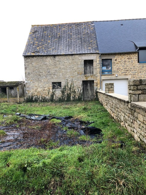 Bâtisse ST MELOIR DES BOIS Bâtisse ST MELOIR DES BOIS