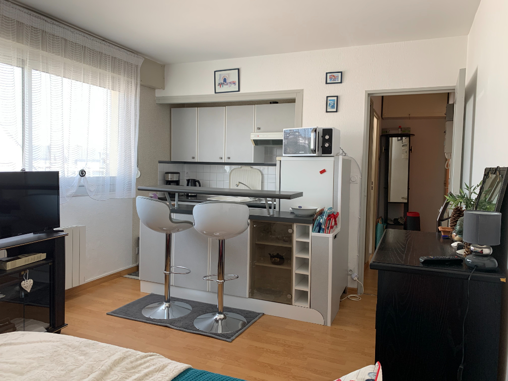STUDIO POUR LES VACANCES pour 2 PERSONNES STUDIO POUR LES VACANCES pour 2 PERSONNES