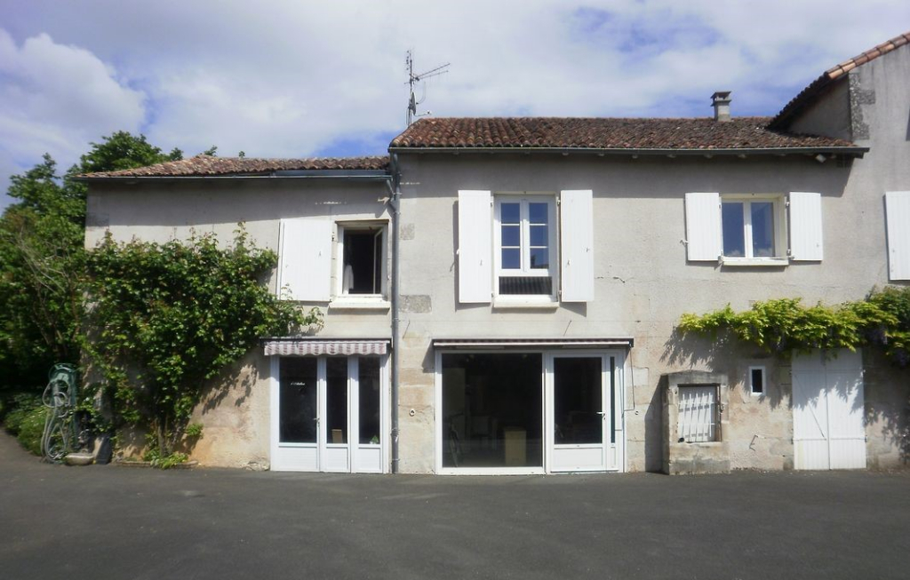 Immeuble Poitiers Est 12 pièces 458 m2 Immeuble Poitiers Est 12 pièces 458 m2