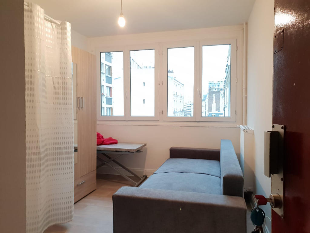 Studio de 10.57 m2 Paris 20ème Studio de 10.57 m2 Paris 20ème