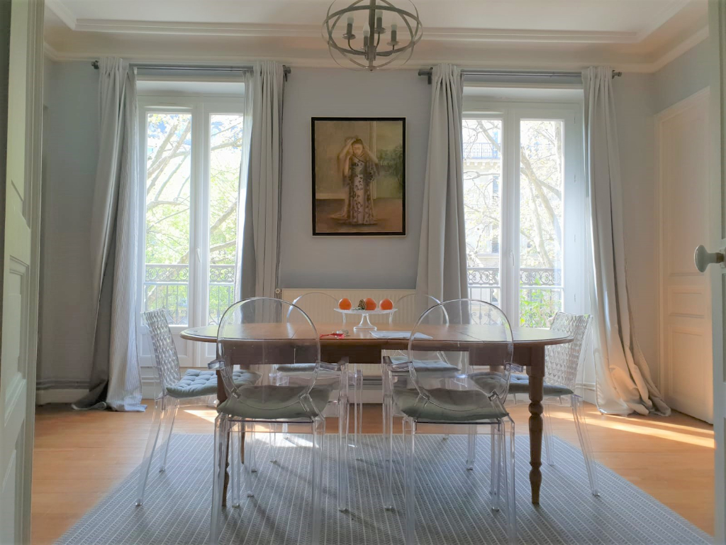 Appartement 4 pièces 85m² + balcon paris 10ème Appartement 4 pièces 85m² + balcon paris 10ème