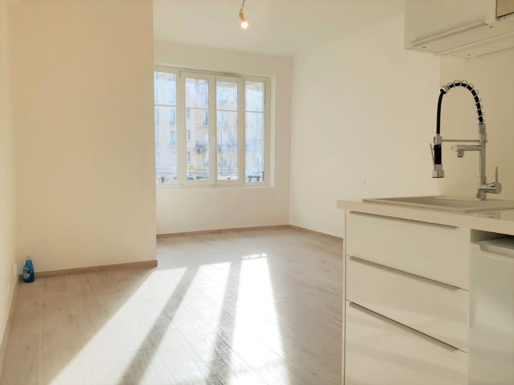 Studio 24.20m² Paris 17ème Studio 24.20m² Paris 17ème