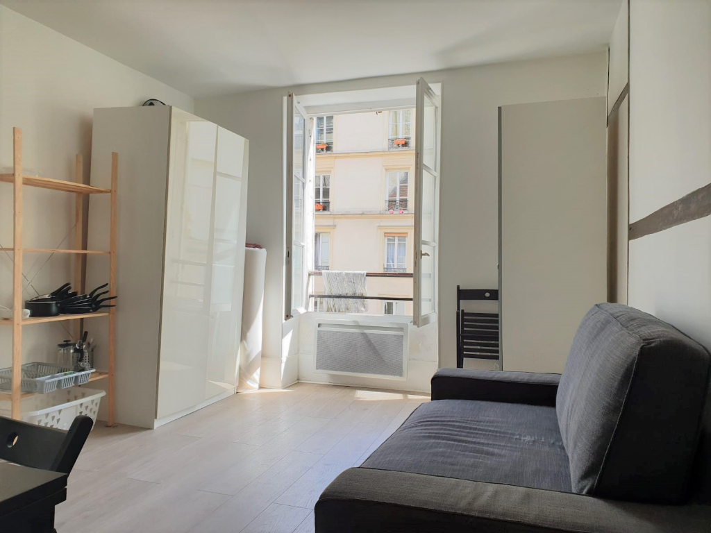 Studio 18m² Paris 10ème Studio 18m² Paris 10ème