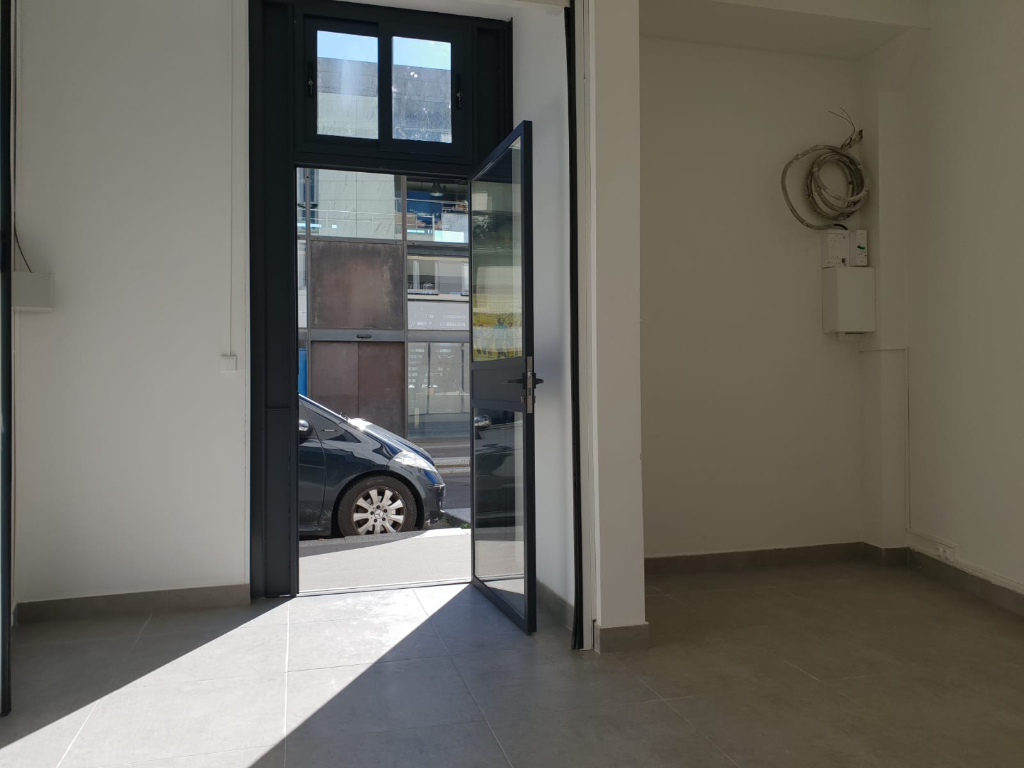 Bureaux de16.60 m2 paris 19eme Bureaux de16.60 m2 paris 19eme