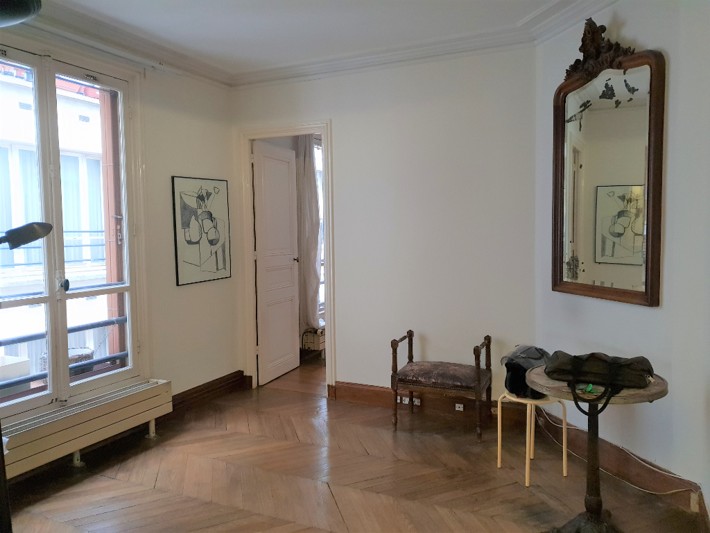 Appartement 3 Pieces 41.9m² Paris 10eme Appartement 3 Pieces 41.9m² Paris 10eme