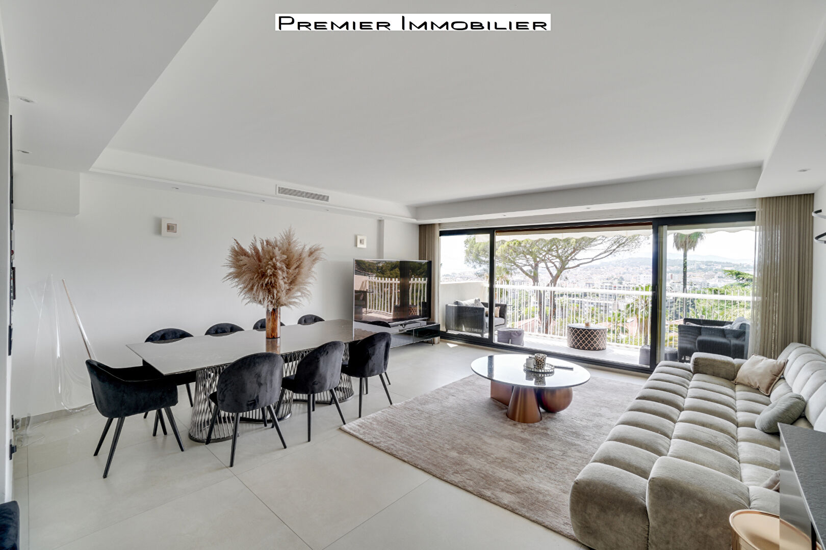 Appartement de 141.13m²+ terrasses 06400 Cannes Appartement de 141.13m²+ terrasses 06400 Cannes
